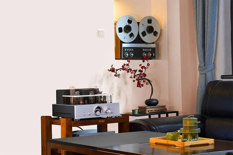 Amplificatore Integrato a Valv - Class A Tube Amplifier 845 recensione e prezzo